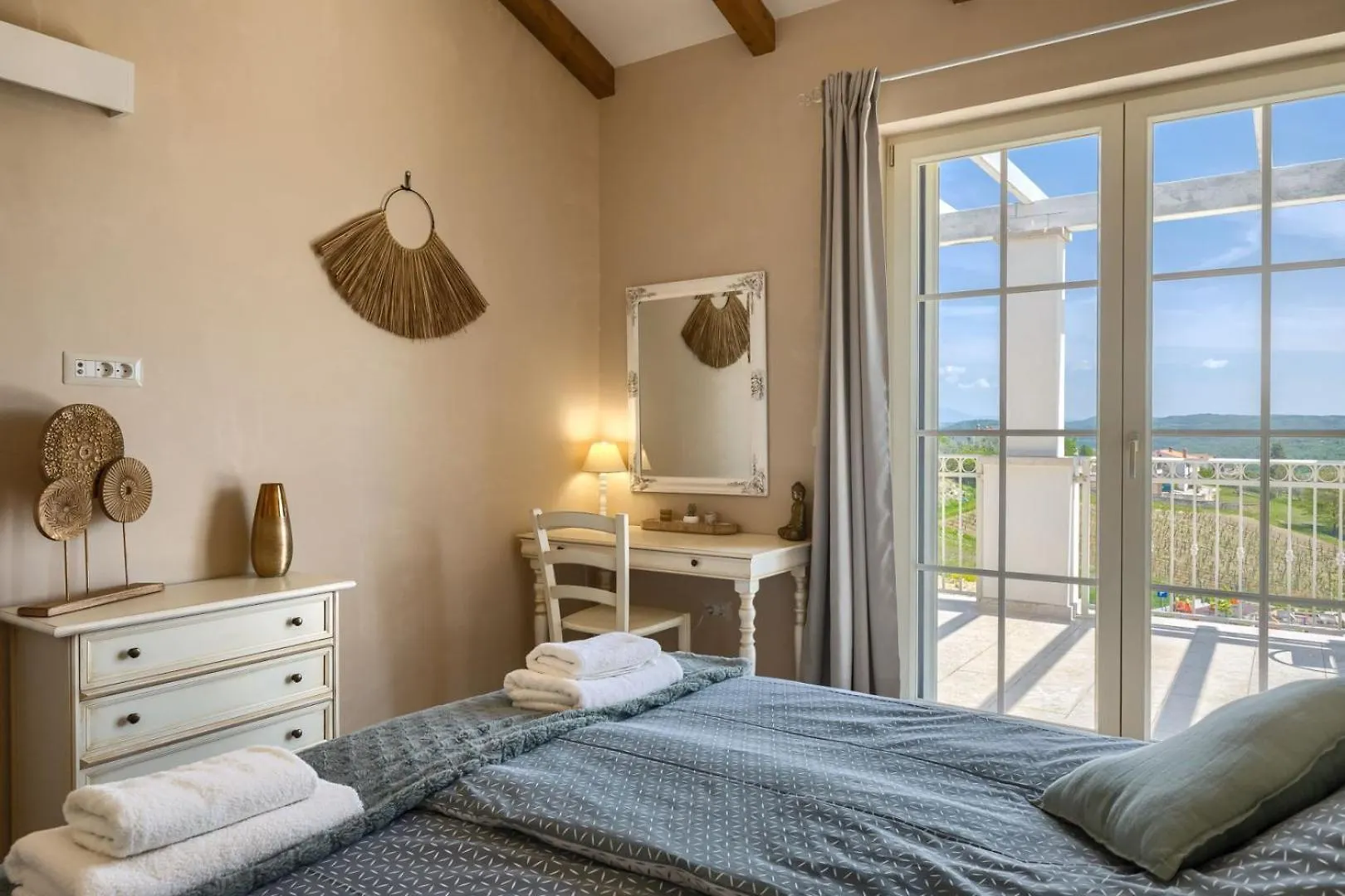 Luxury Villa Monte With Pool In Vizinada