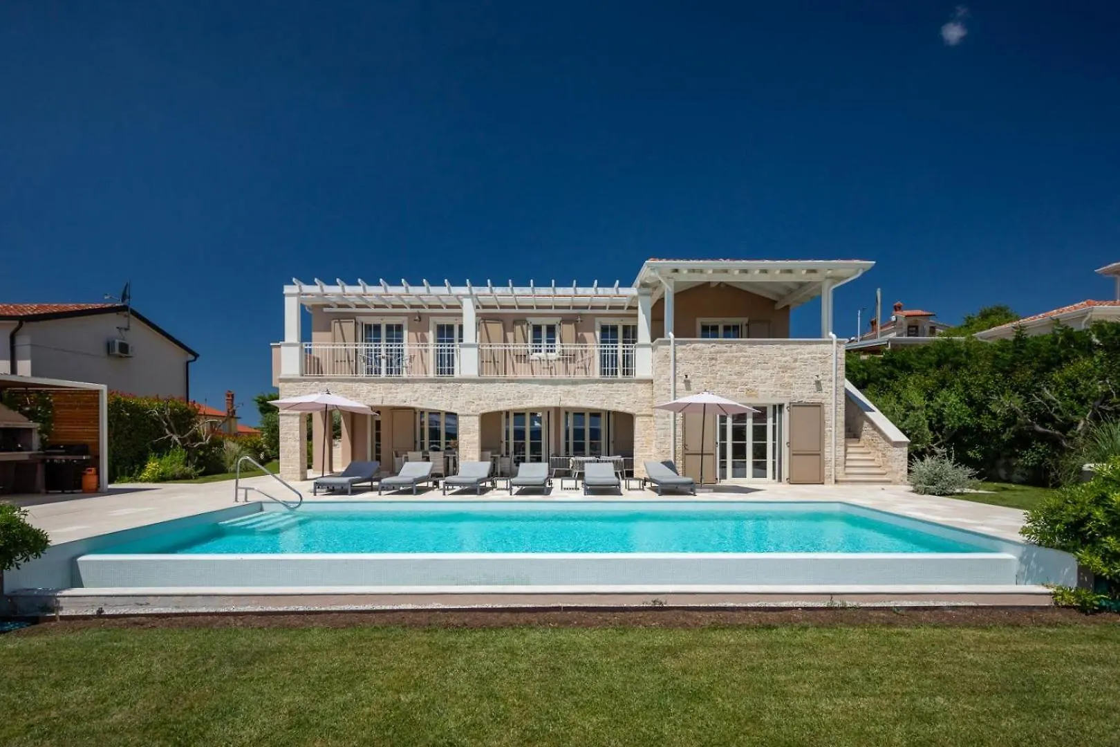 Luxury Villa Monte With Pool In Vizinada